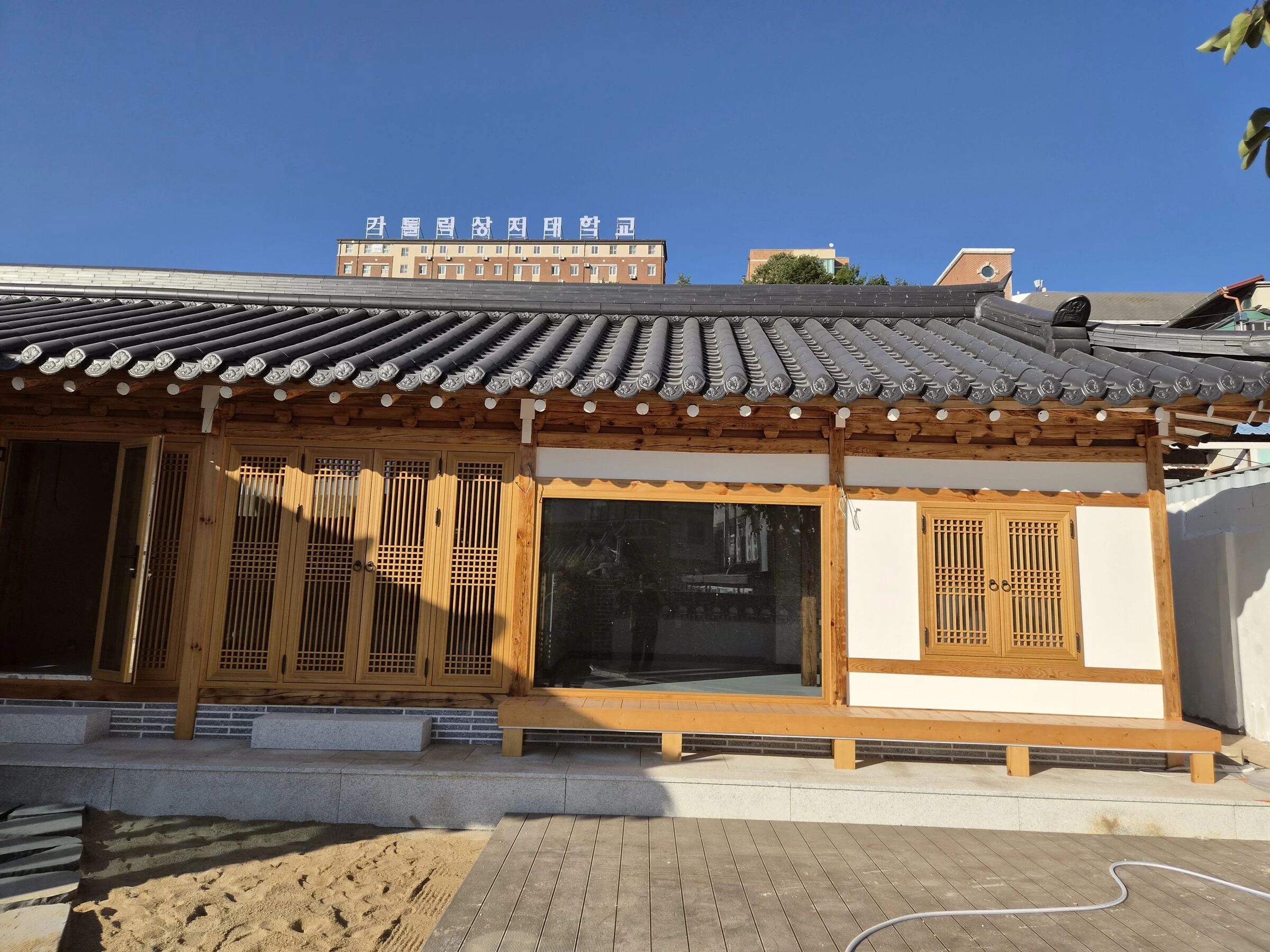 태사길에서 본 휴온 외관